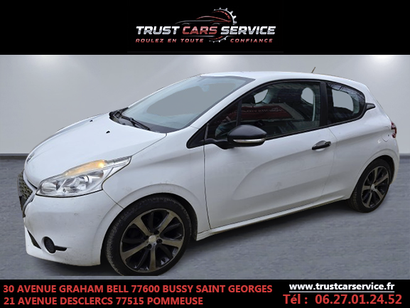 PEUGEOT 208 2013